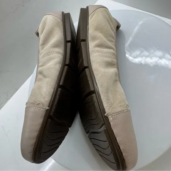 Vionic Tina Leather and Suede Ballet Flats Size 8 (Wide)