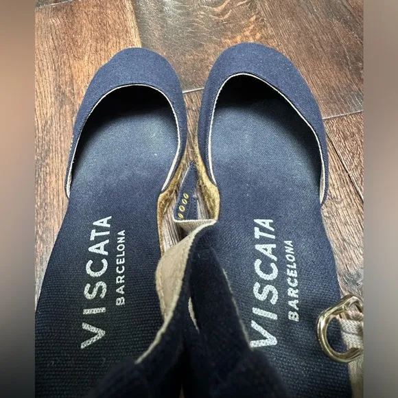 Viscata Barcelona Closed Toe Wedges