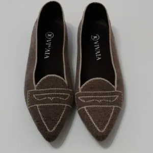 Vivaia Pointy Toe  Pattern Flats