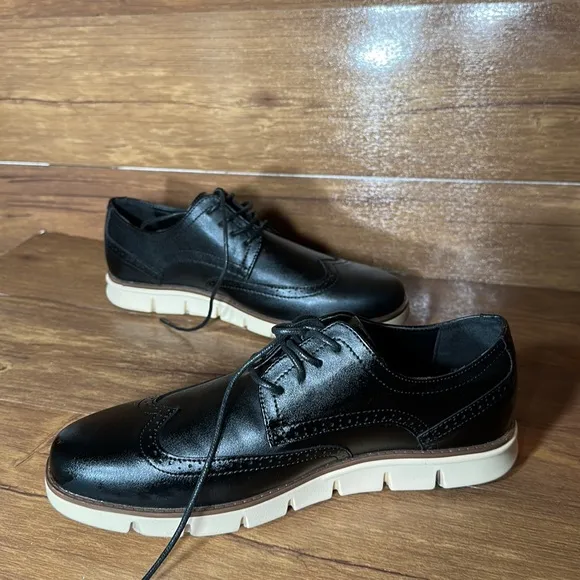 Vostey men’s leather dress shoes size 7