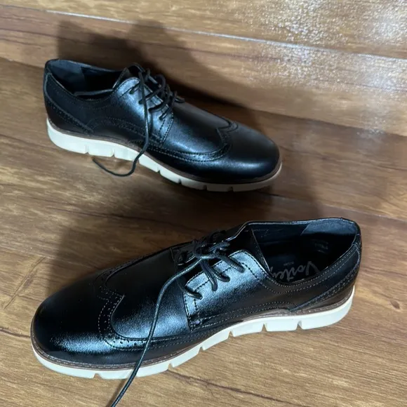 Vostey men’s leather dress shoes size 7