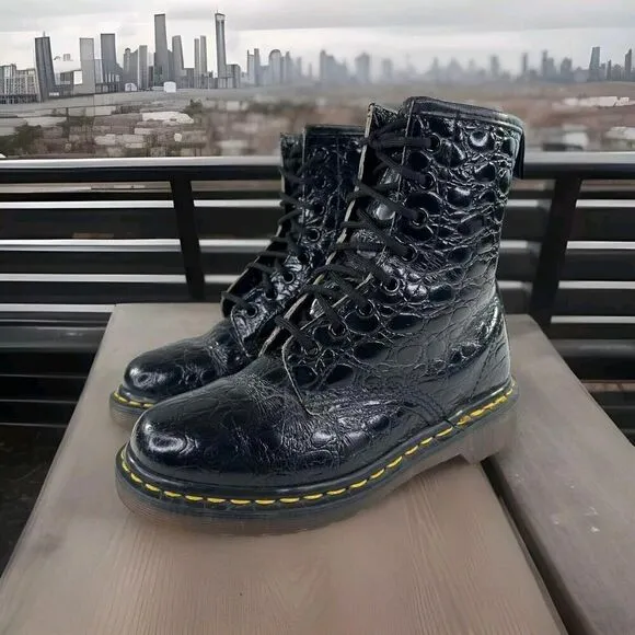 VTG Dr. Martens 1460 Boots Black Crocodile Embossed US 5 Lace-Up Combat Boot UK3