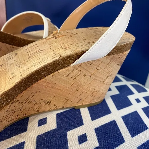 White cork Tommy Hilfiger ankle strap platforms cork wedges heeled sandals Sz 10