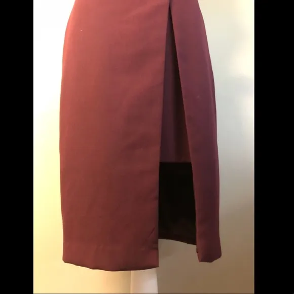 White House Black Market sheath dress in WINE size 4