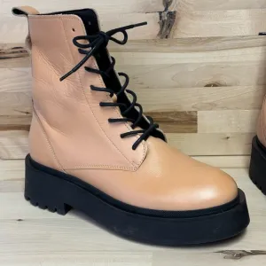Who What Wear Camel Brown Leather Combat Boots Women’s Sz 8.5
