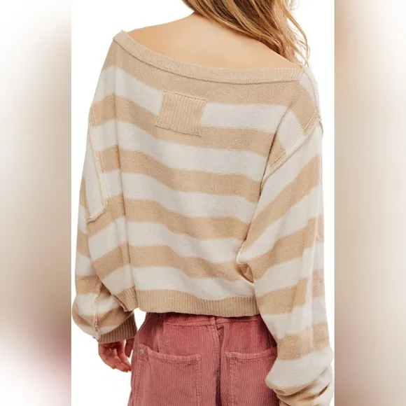 Witness The Fitness Into The Blue Crop Top Sweater Ivory Combo XLarge NWT 108.00