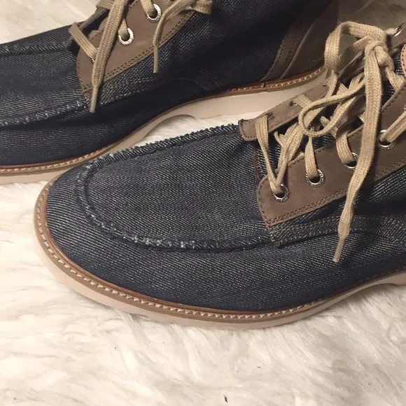 Wolverine 1883 canvas chukka boots