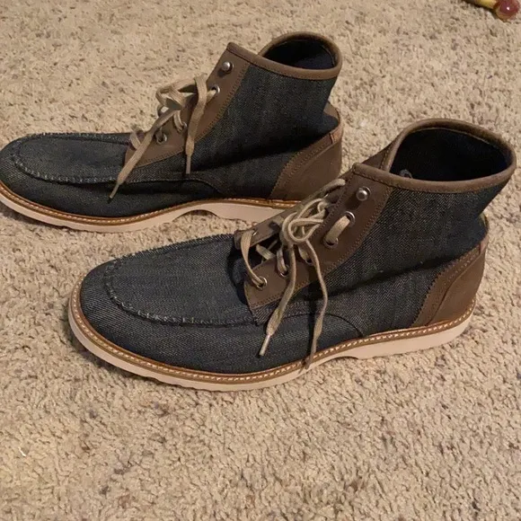 Wolverine 1883 canvas chukka boots