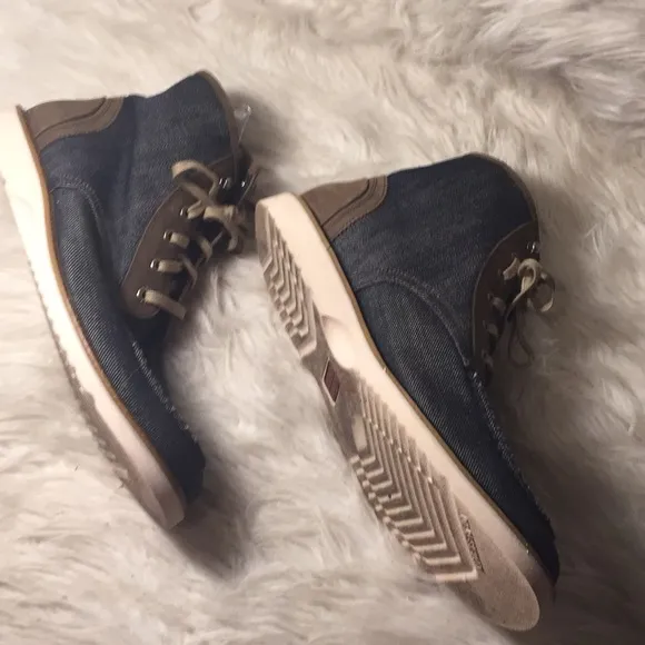 Wolverine 1883 canvas chukka boots