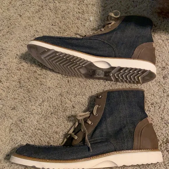 Wolverine 1883 canvas chukka boots