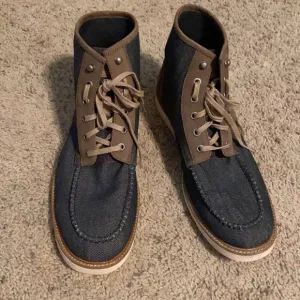 Wolverine 1883 canvas chukka boots