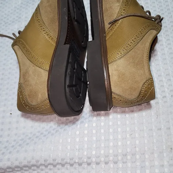 WOLVERINE EUC MENS SZ 9.5 DURASHOCK SUEDE LEATHER SADDLE OXFORD SHOES