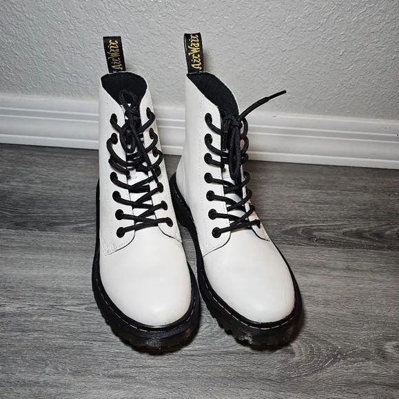 Womans Dr. Martens White lace up boots Size 8