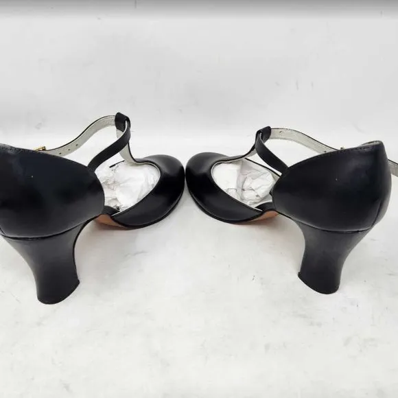 women's 9W Capezio closed toe t-strap chorus black dance character shoes 9 Wide