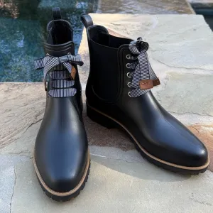 Women’s Bernardo Zina Rain Boots,Navy Lace up ankle size 9