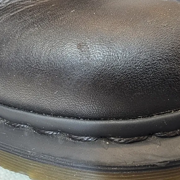Womens Dr. Martens 1460 Pascal 8-Eye
