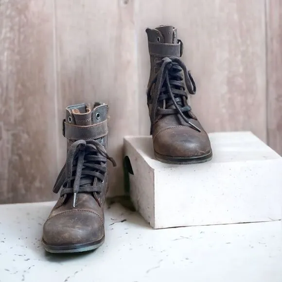 Women’s DV Dolce Vita Sargeant Combat Boots Lace Up Brown Size 6 Dual Buckle
