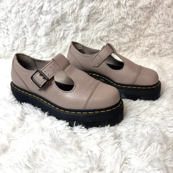 Women's Leather Mary Jane Shoes Size 7 Dr. Martens