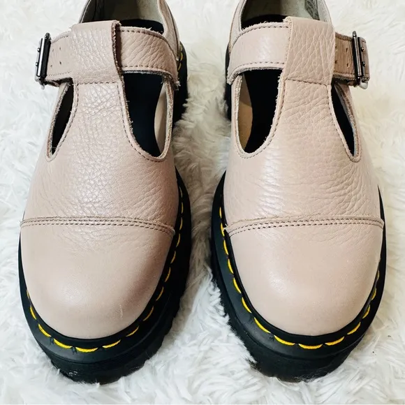 Women's Leather Mary Jane Shoes Size 7 Dr. Martens
