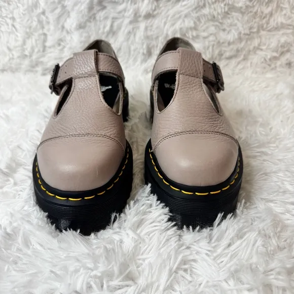 Women's Leather Mary Jane Shoes Size 7 Dr. Martens