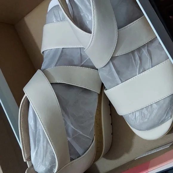 Womens SOUL Naturalizer Goodtimes Platform Wedge Sandals