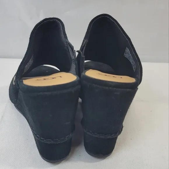 Women's UGG Lively peep toe wedges size 6