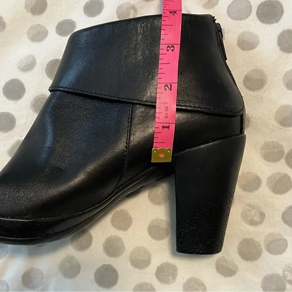 Wonders of Spain Black Comfort Round Toe Bootie Boots Size 36