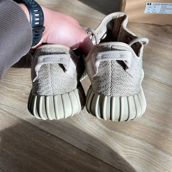 YEEZY BOOST 350 - V1 - ‘OXFORD TAN’ - WORN TWICE - INCREDIBLE CONDITION - SZ 10
