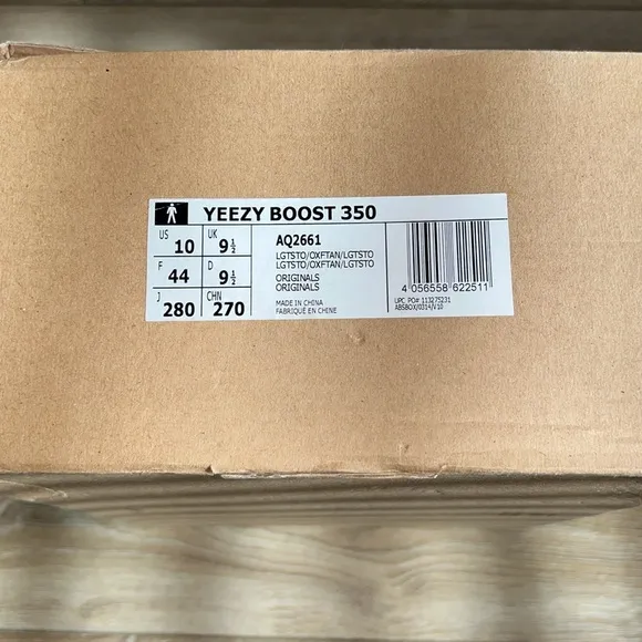 YEEZY BOOST 350 - V1 - ‘OXFORD TAN’ - WORN TWICE - INCREDIBLE CONDITION - SZ 10