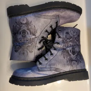 Yes We Vibe Bohemian Wolf Lace-up Combat Boots US Men's 10 / Women's 11.5 Gray