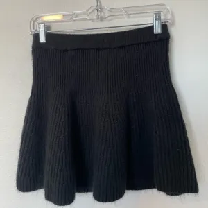Zara Black knit sweater mini flowy skirt