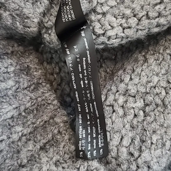 Zara Chunky Knit Italian Yarn Long Sleeve Turtleneck Sweater in Gray