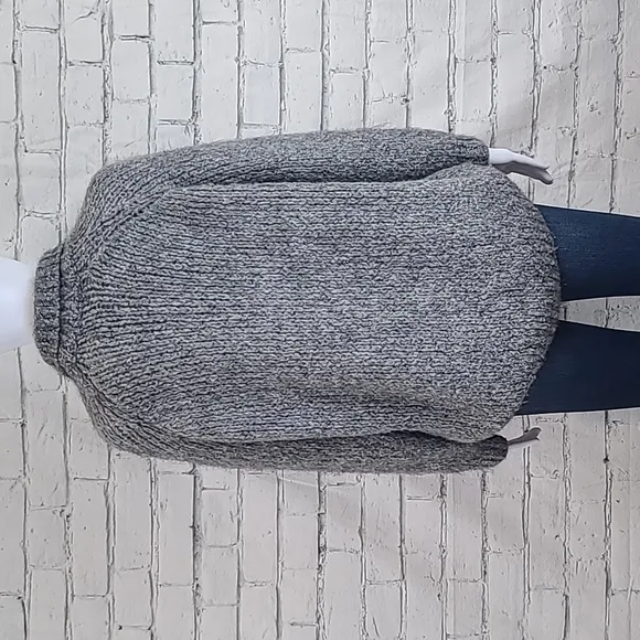 Zara Chunky Knit Italian Yarn Long Sleeve Turtleneck Sweater in Gray