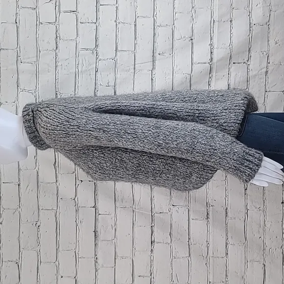 Zara Chunky Knit Italian Yarn Long Sleeve Turtleneck Sweater in Gray
