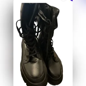 Zara Combat Boots size band new size 40