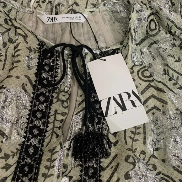 Zara Dress Women's Medium Cream Black Floral Abstract Boho Peasant Pullover