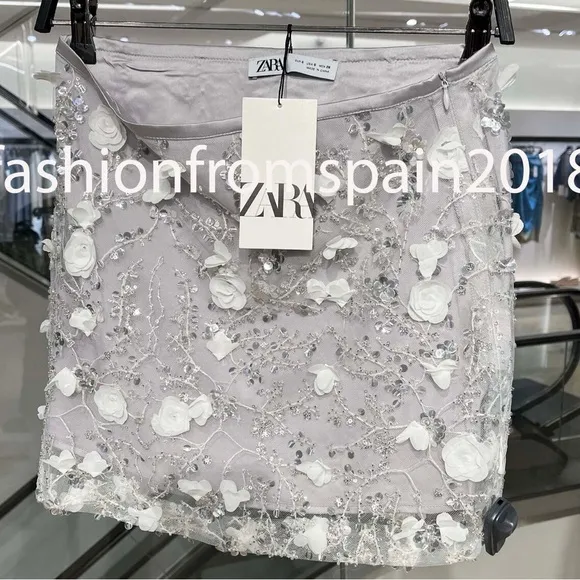Zara NWT bloggers silver sequin embellished 3D flower sparkly mini skirt