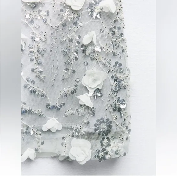Zara NWT bloggers silver sequin embellished 3D flower sparkly mini skirt