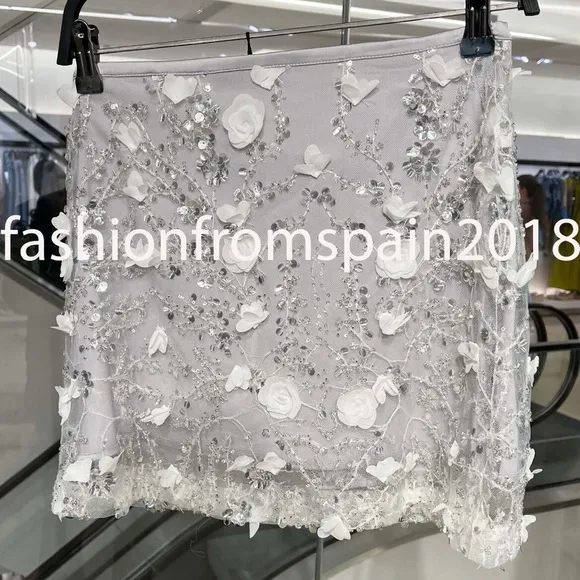 Zara NWT bloggers silver sequin embellished 3D flower sparkly mini skirt
