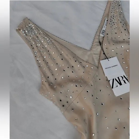 Zara NWT nude jewelled embellished crystal rhinestone sparkly v neck mini dress