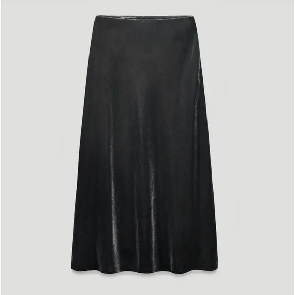 Zara set NWT velvet midi skirt &amp; long sleeve tie belted kimono mid-gray color